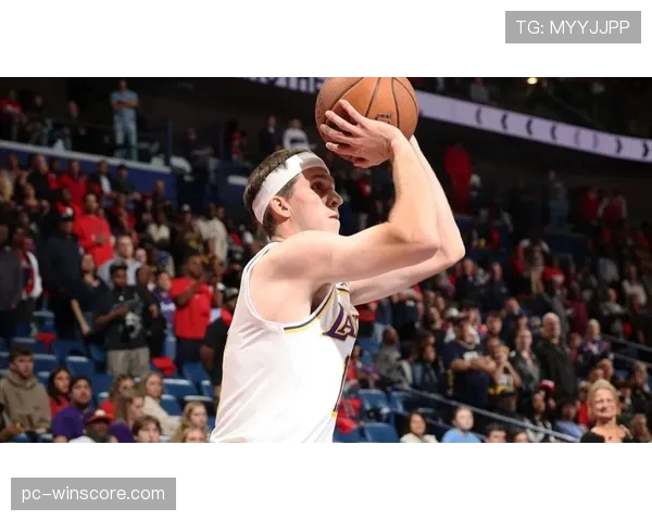 复盘特鲁瓦唯一进球:一次经典的边中边配合撕开对手防线 复盘特鲁瓦唯一进球:一次经典的边中边配合撕开对手防线