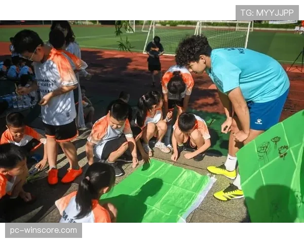 新球场提升当地体育氛围，促进青少年足球参与度增长